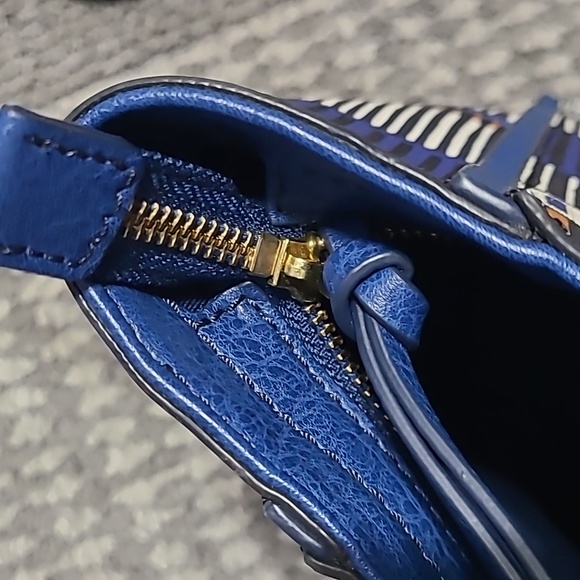 Fossil Blue and White Striped‎ Tote Bag - Picture 10 of 14